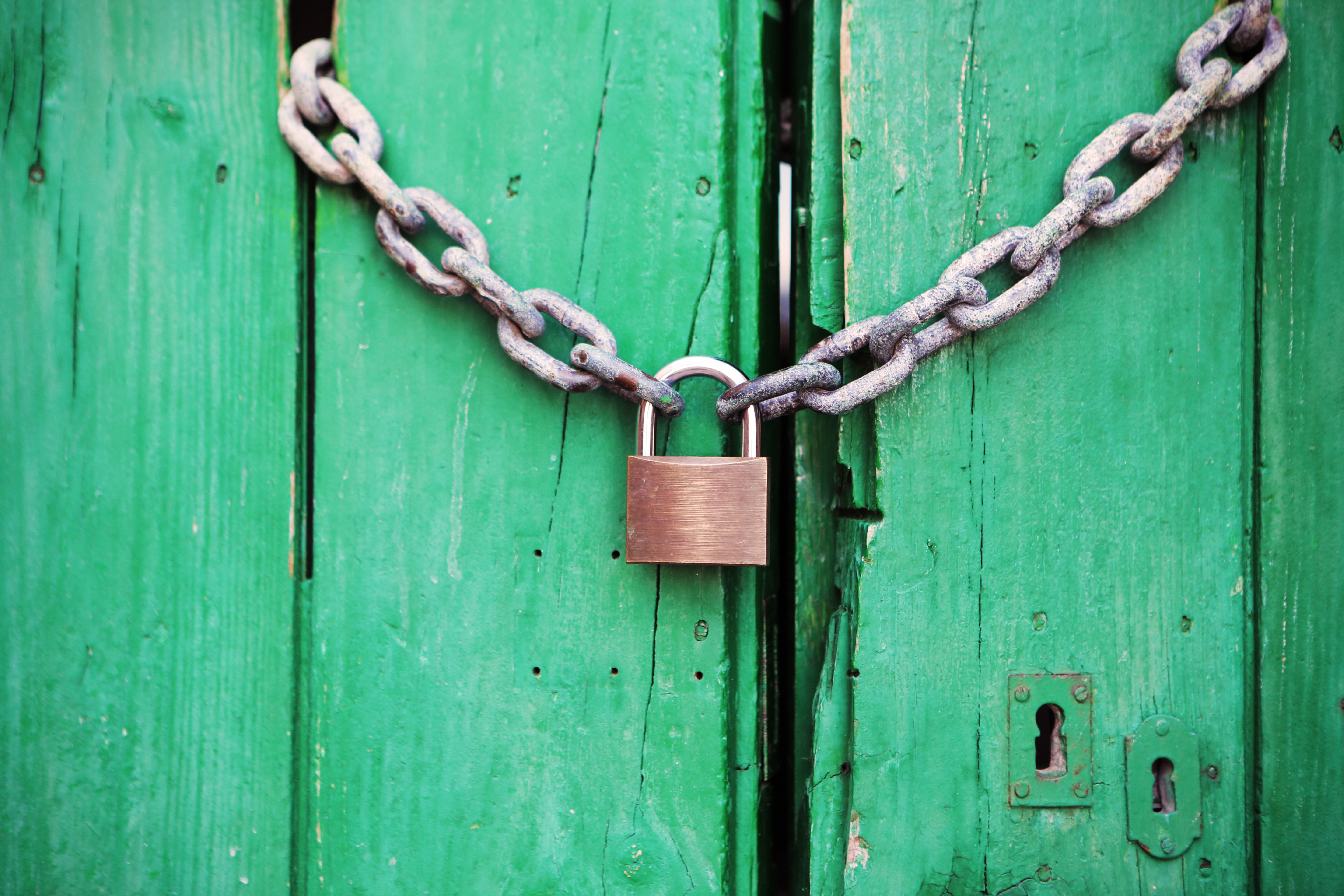 Lock with chain: Why you shouldn’t use ServiceNow ITSM to manage your security incidents